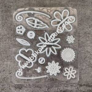 Baker's Cutlery® 15 Pieces Flower Patchwork Cutter